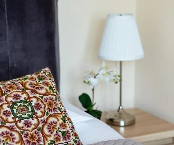 Royal Park Sielecka By Renters شقة