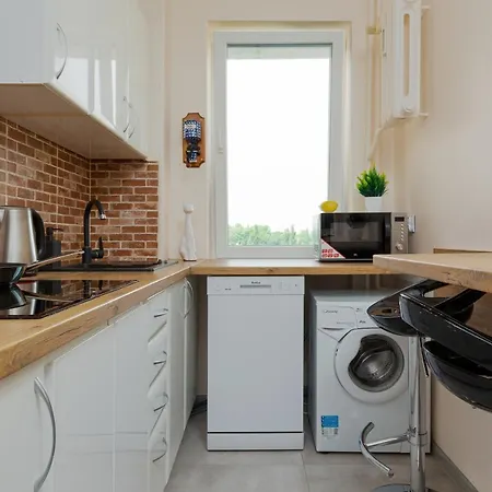 Royal Park Sielecka By Renters 아파트