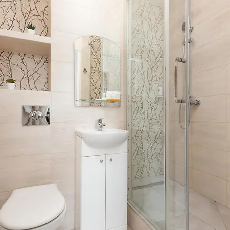 Royal Park Sielecka By Renters Appartamento Varsavia