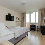 Royal Park Sielecka By Renters Апартаменты Варшава